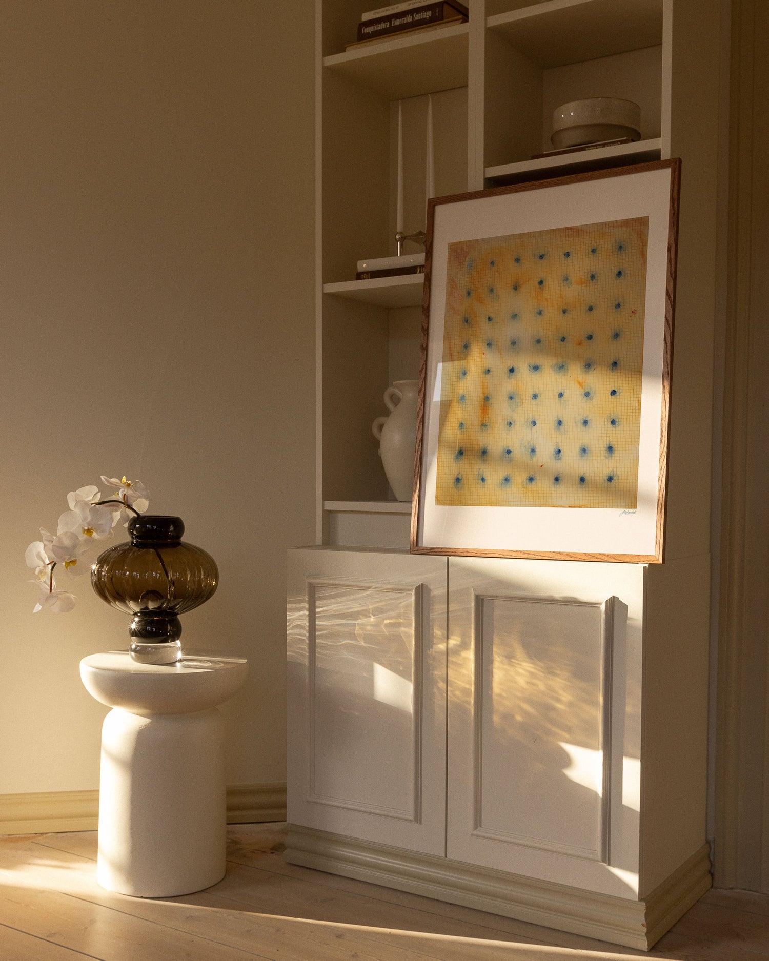 Monotype – Blue Dots