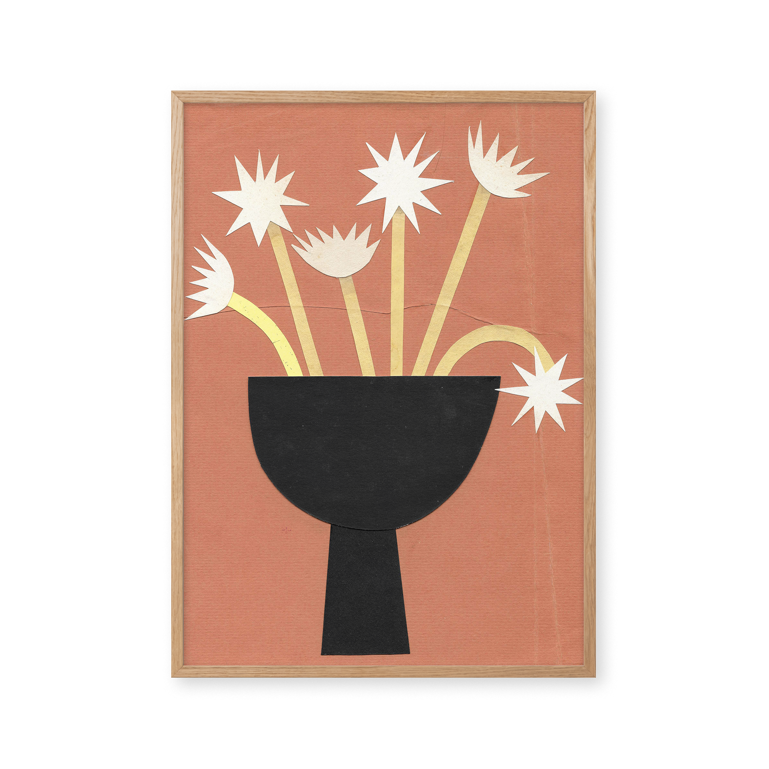 Schwarze Schale mit sternförmigen Blumen