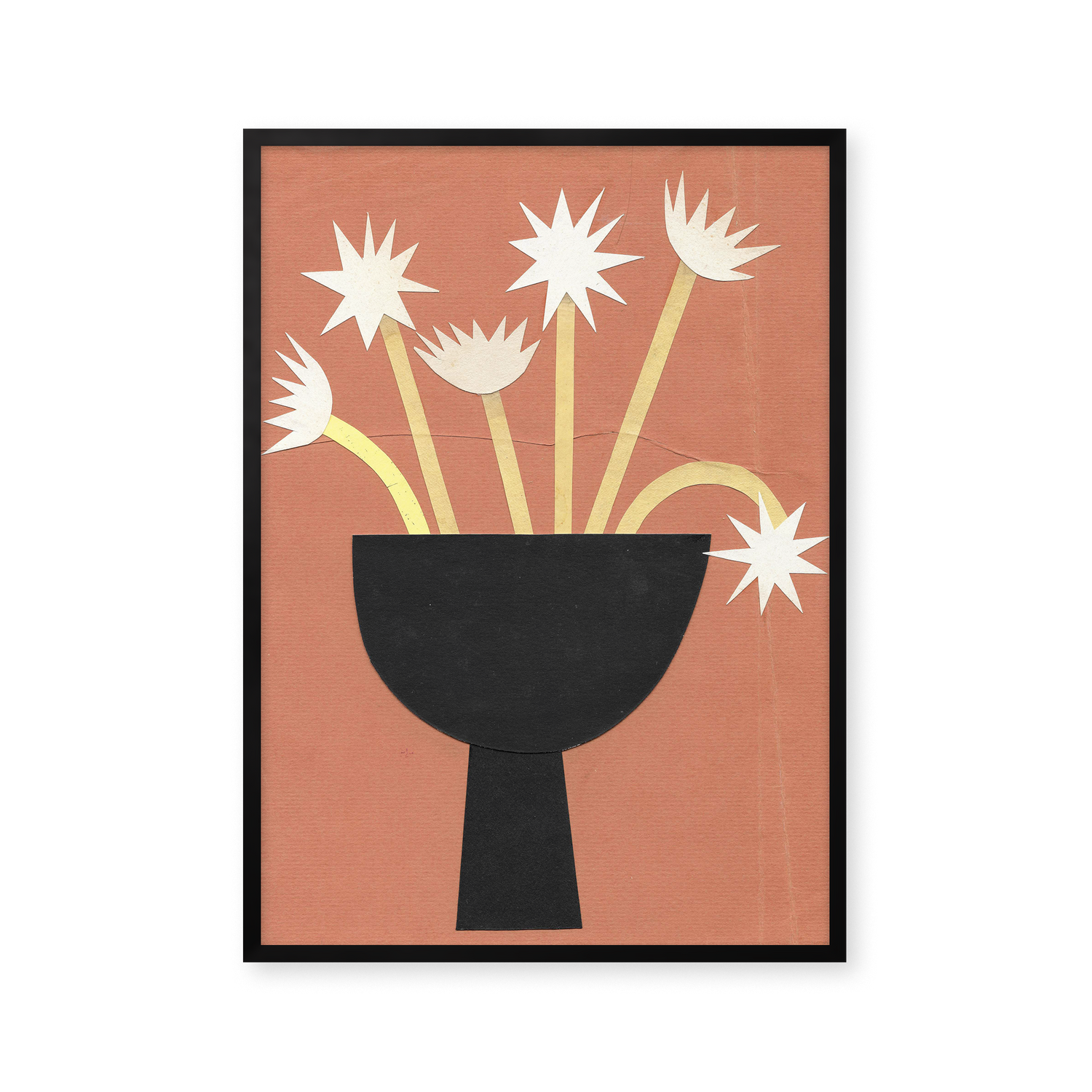 Schwarze Schale mit sternförmigen Blumen