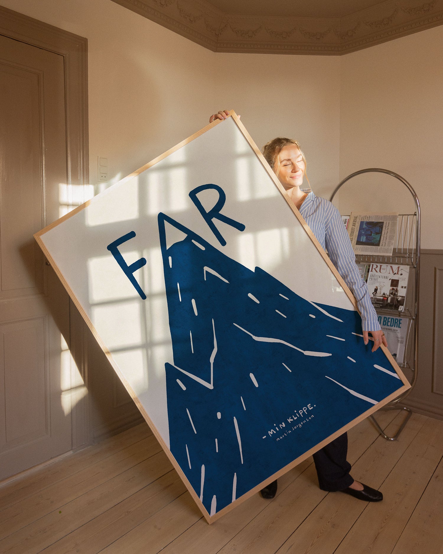 Far clip - blue