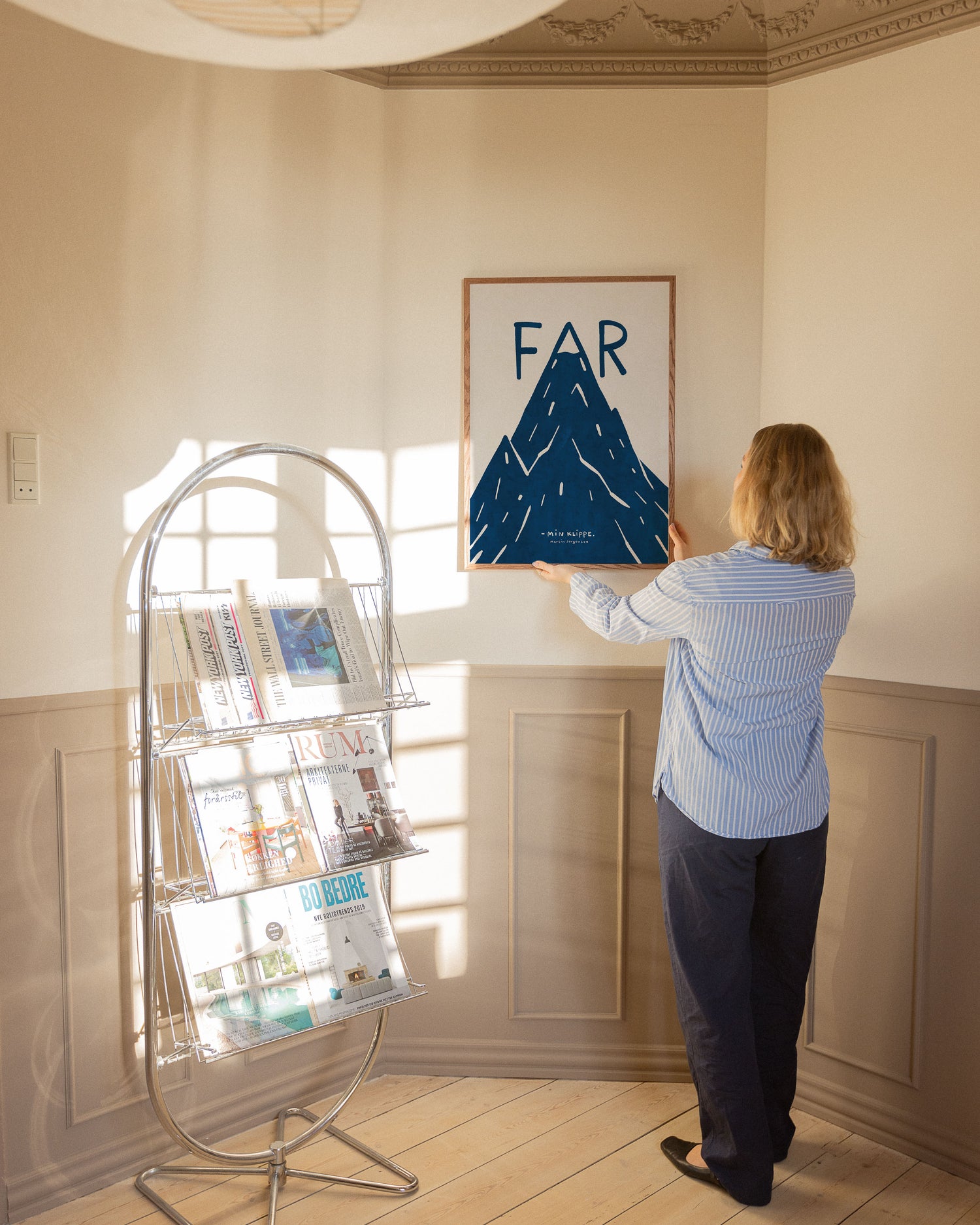 Far clip - blue